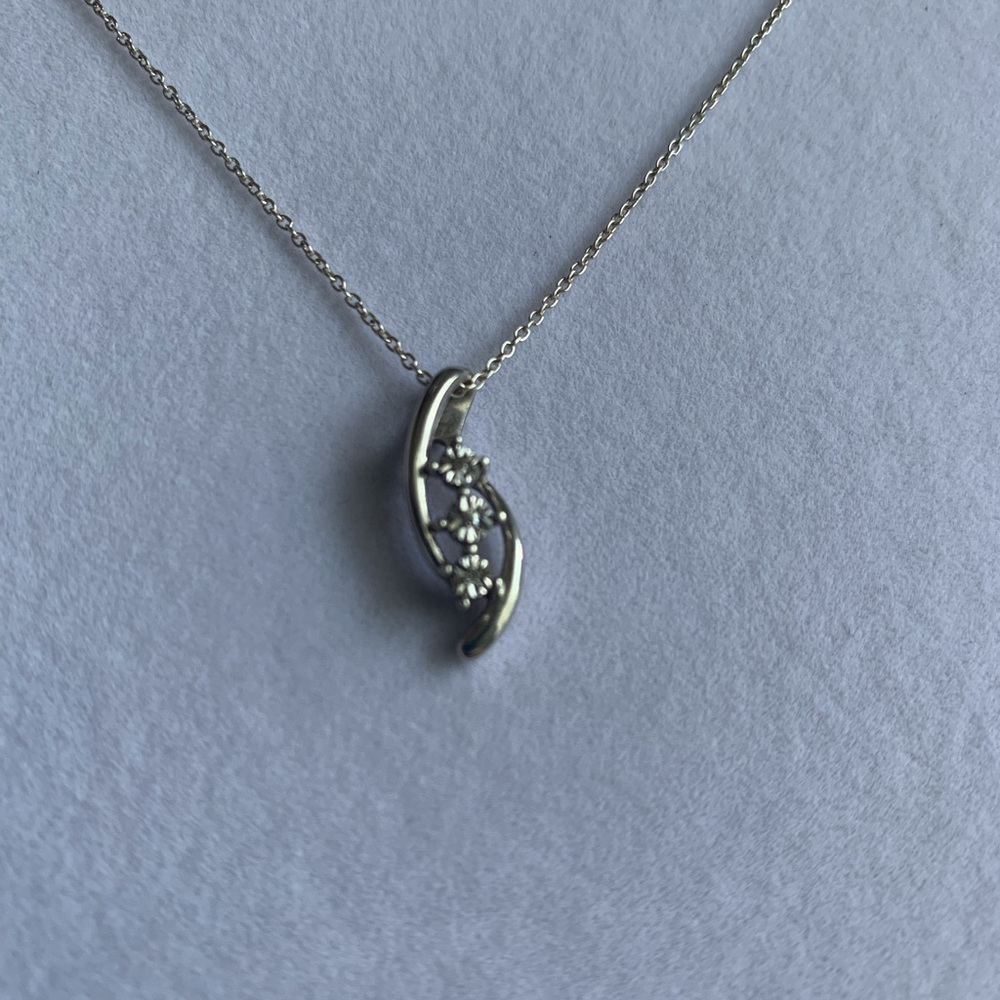 Silver diamond pendant